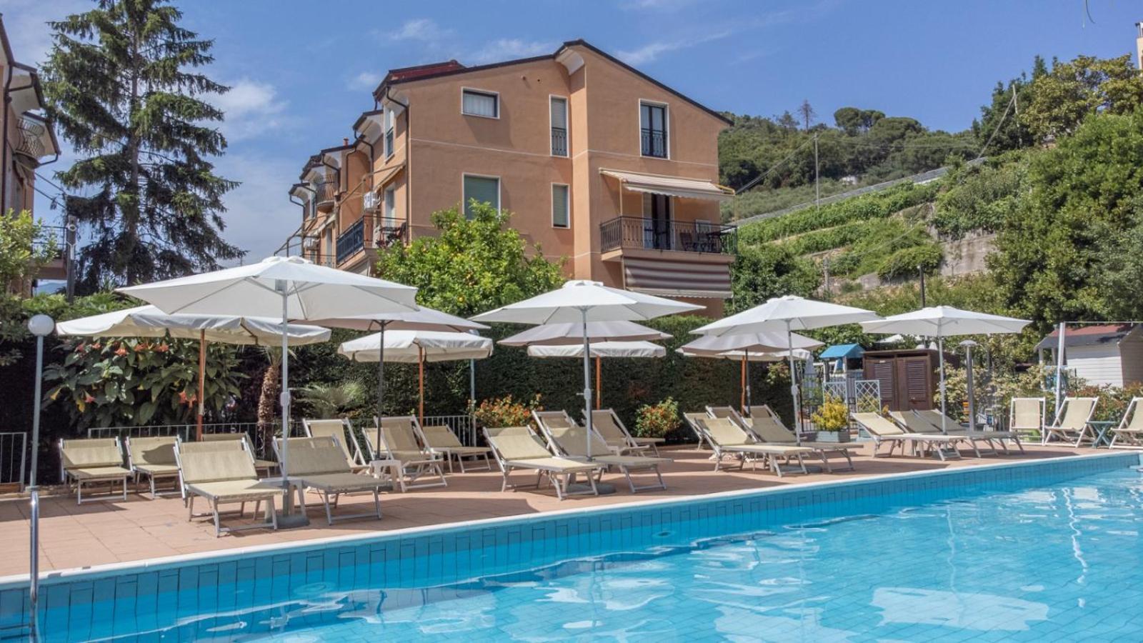La Casa Del Gallo Pietra Ligure Exterior photo